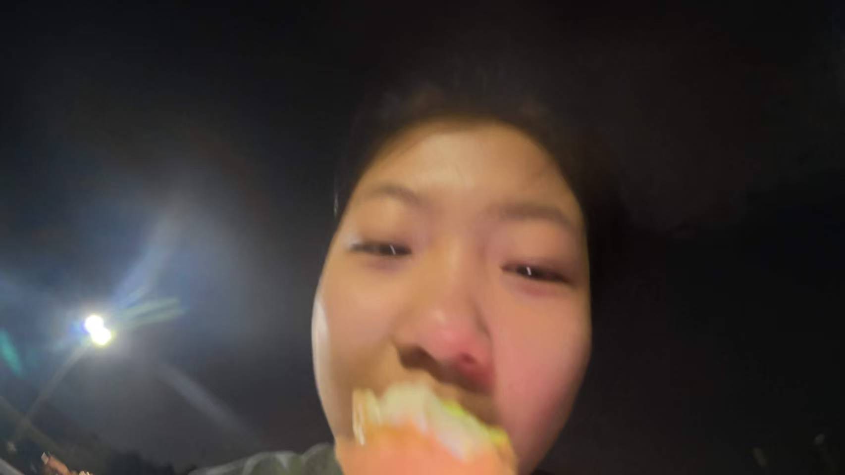 操场吃冰淇淋